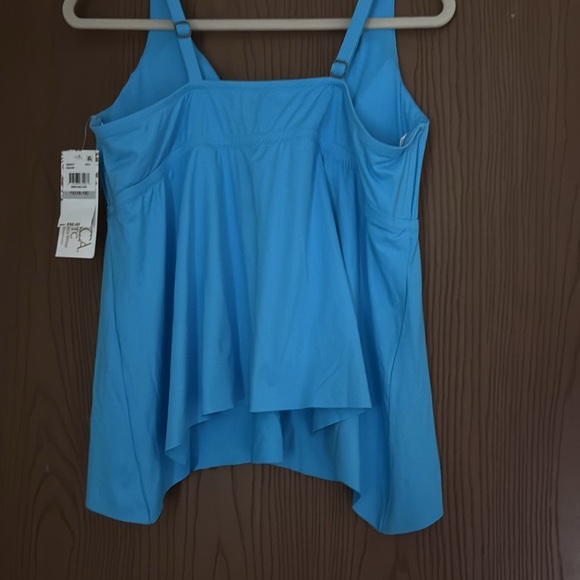 BECCA by Rebecca Virtue tankini top in size 1X or 16-18 - Picture 2 of 8